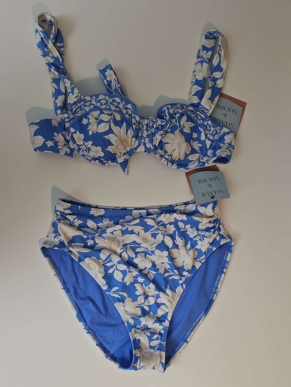 Shade & Shore Women's S / 36B Blue and White Floral Underwire Bikini Set